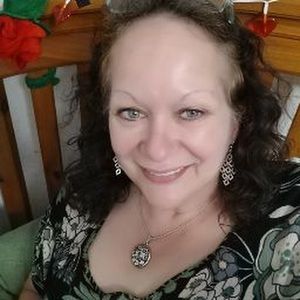 Meet your Posher, Carolyn